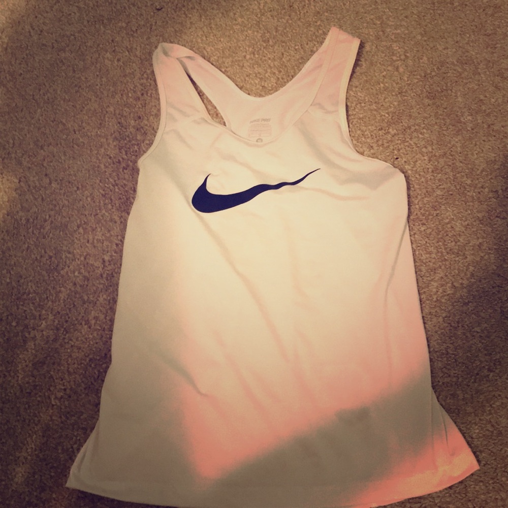 Nike kids medium tank